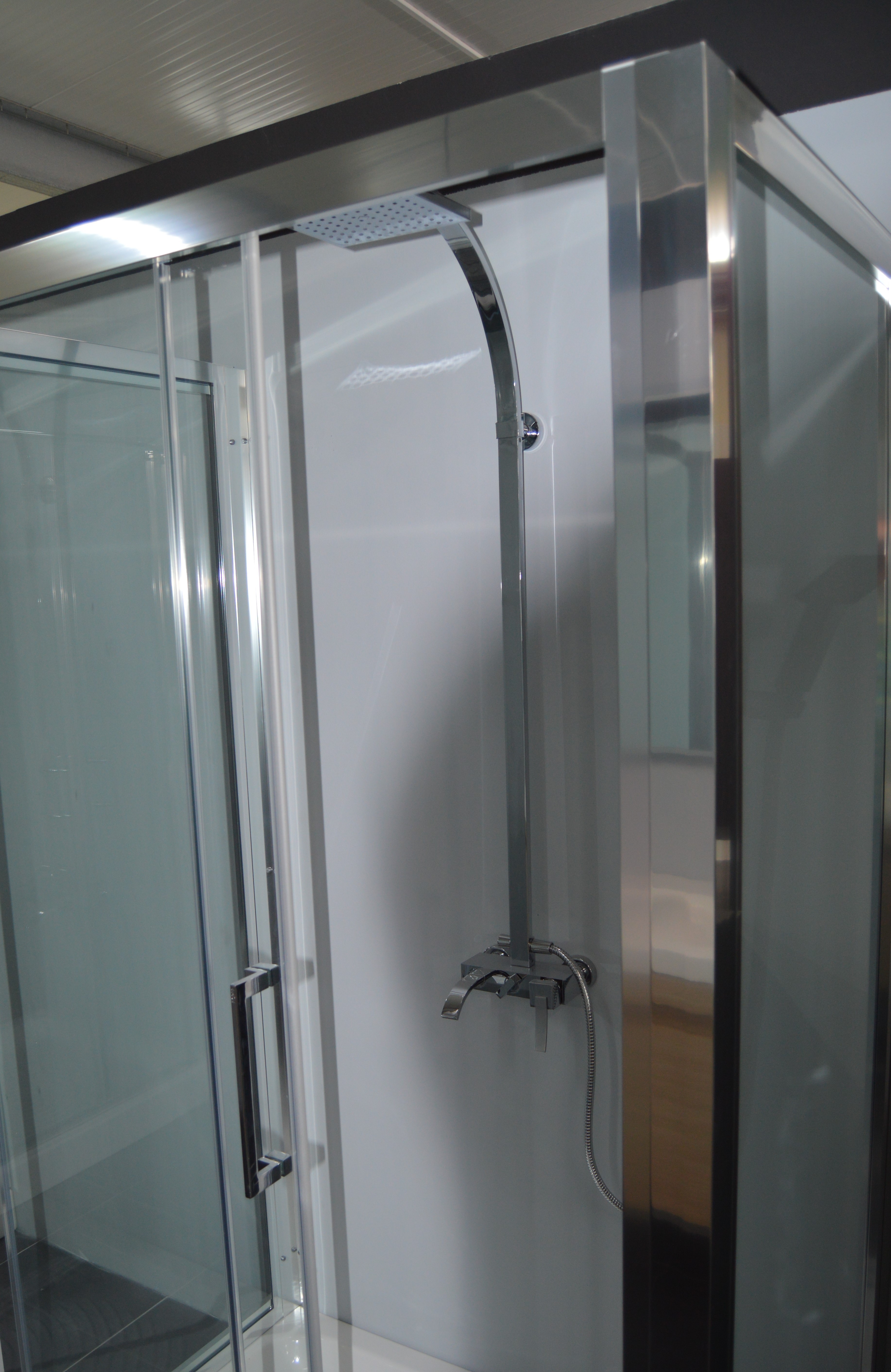 FORTE Obdélníkový kout MAYA KOMBI,  Barva rámu - Hliník leštěný, Rozměr A - 120 cm, Rozměr B - 90 cm, Směr zavírání - Univerzální Levé / Pravé, Výplň - Čiré bezpečnostní sklo - 6 mm (BLMA102CC+BL404CC)